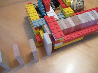 Lego discount domino machine