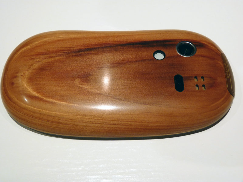 A cell phone made of hinoki 