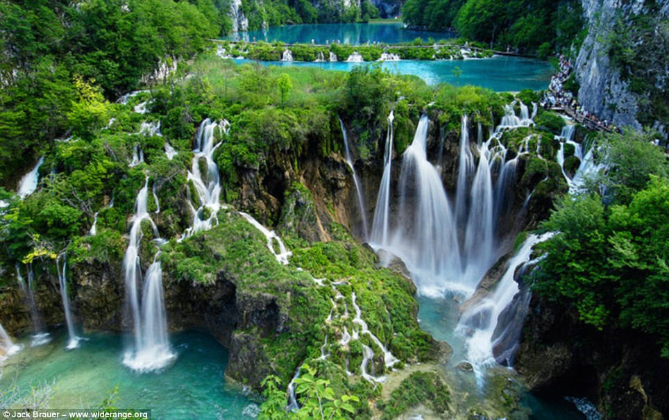 001 これが本当の美！クロアチアの美しすぎる滝　プリトヴィツェ湖群国立公園　でも地雷が埋まっているかも