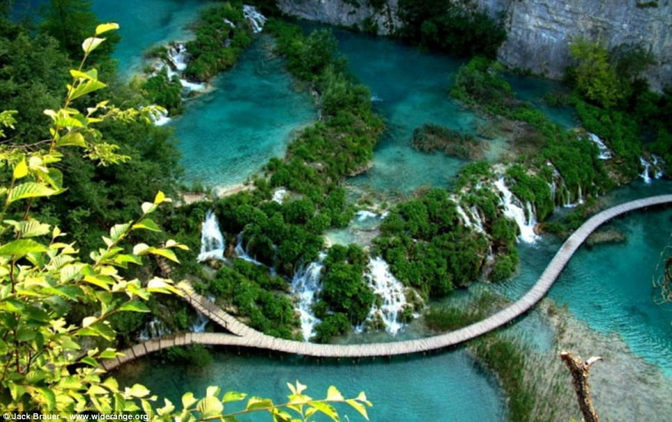 003 これが本当の美！クロアチアの美しすぎる滝　プリトヴィツェ湖群国立公園　でも地雷が埋まっているかも
