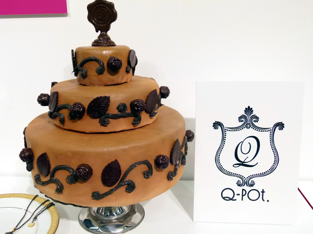 Q Pot Phone Review Of Chocolate And Smart Phone Fusion Gigazine
