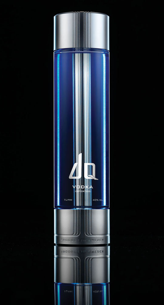 http://i.gzn.jp/img/2012/02/18/vodka-bottle-designs/01.png