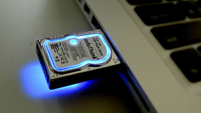 Miniature hard disk, USB memory flashing with LEDs -