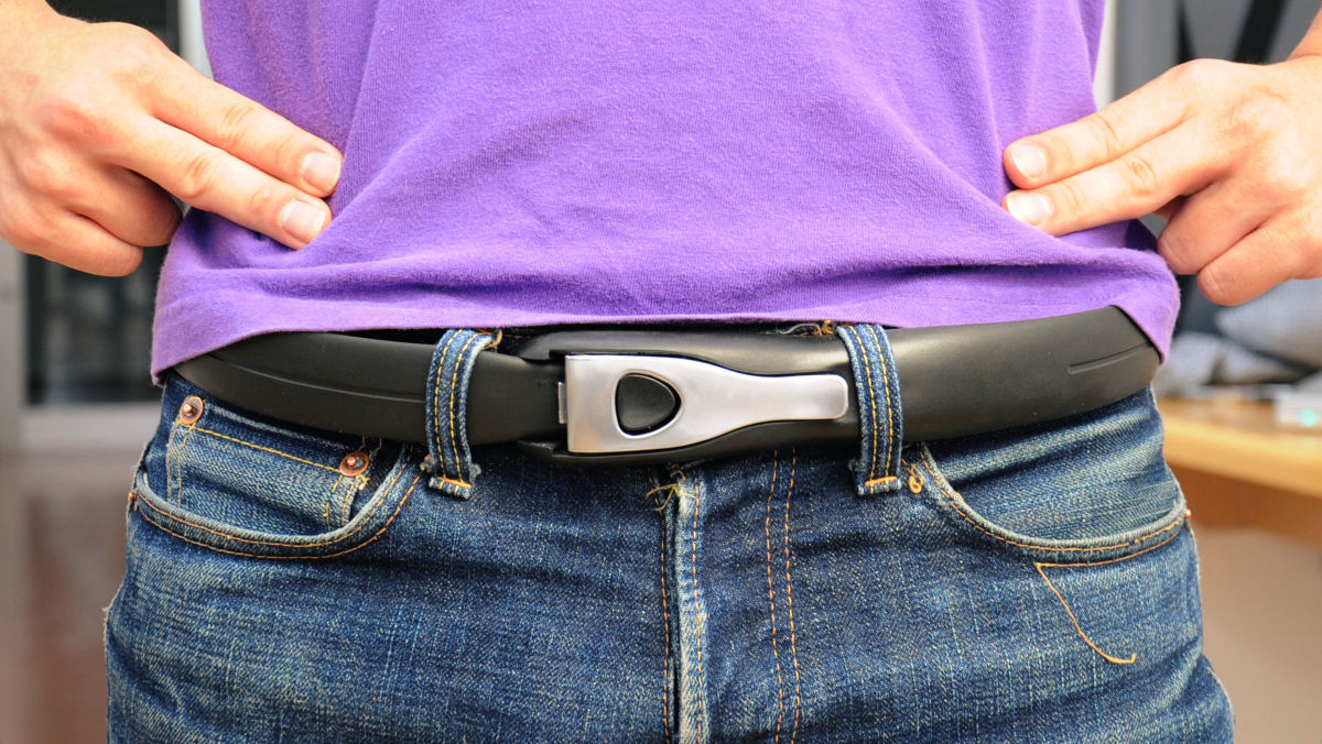 Use quick release button when convenient when you take off your pants  Burani belt wearing review - GIGAZINE