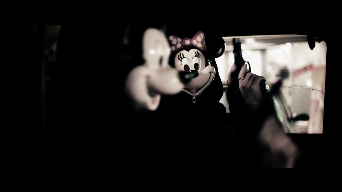 Mystery Trailer Movie Mickey And Minnie Robbed With A Gun Hai Sbagliato Artista Gigazine