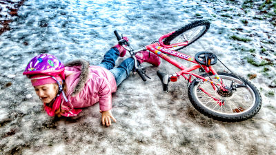 Rubber cover with spike Bike Spikes to prevent the bicycle from slipping  over snow or ice and falling over - GIGAZINE