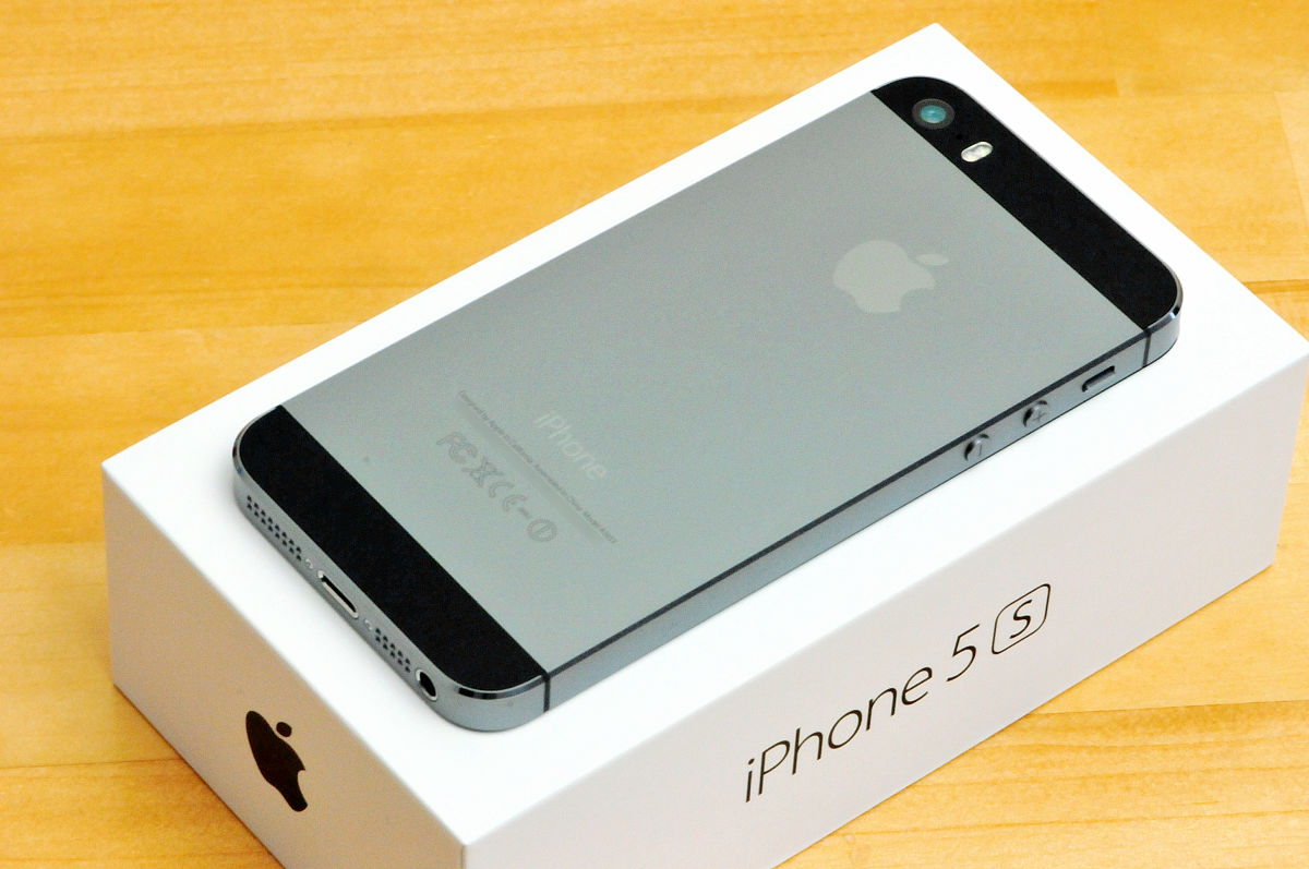 iPhone 5s Silver 64GB DOCOMO