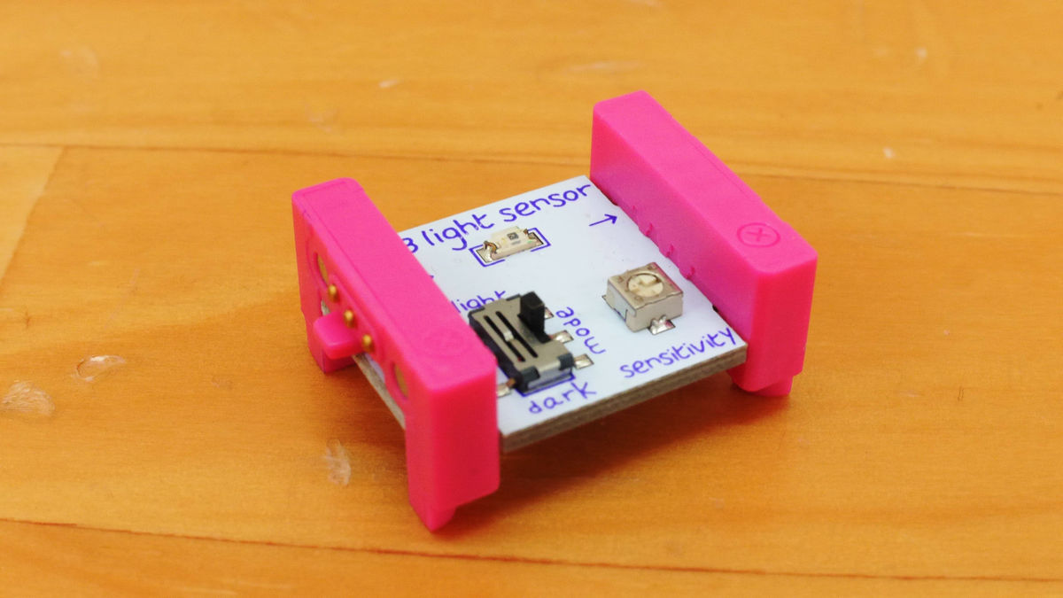 Review of modular circuit work kit 'little Bits Space Kit' that