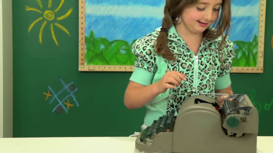 How Kids React To Typewriters, Reckon Talk