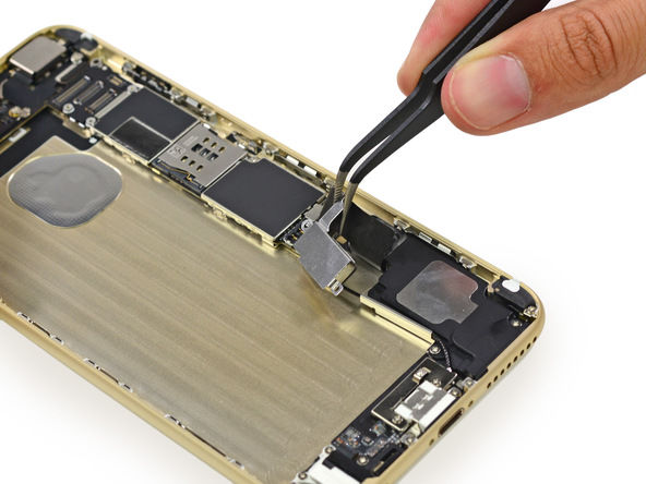 The Iphone 6 Plus Is Decomposed In A Hurry And The Gorgeous Condition Of Gold Pika Is Rounded To The Inside Gigazine
