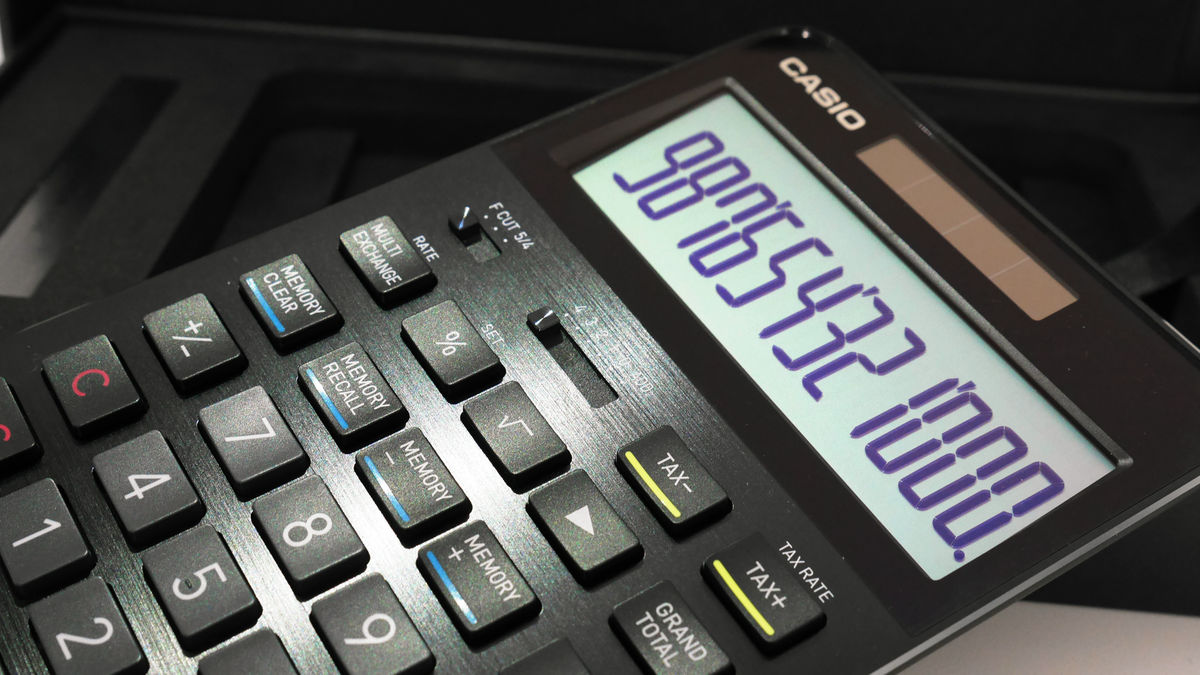 Review of Casio's 50-year-old high-end calculator 'S100' that