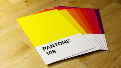 Pantone Postcard Box : 100 Postcards 