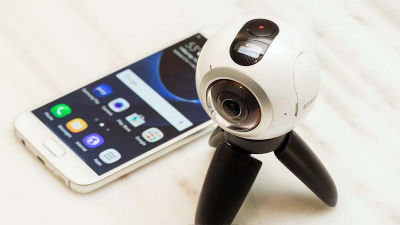 大特価好評4K 動画 GALAXY 360度カメラ Gear 360 三脚、遠隔リモコン付 デジタルカメラ