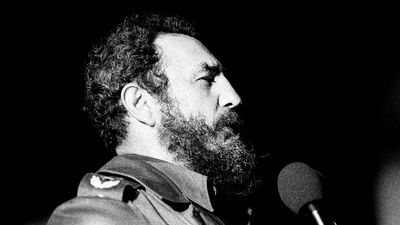 Fidel Castro, Cuba's leader of revolution, dies at 90 - BBC News