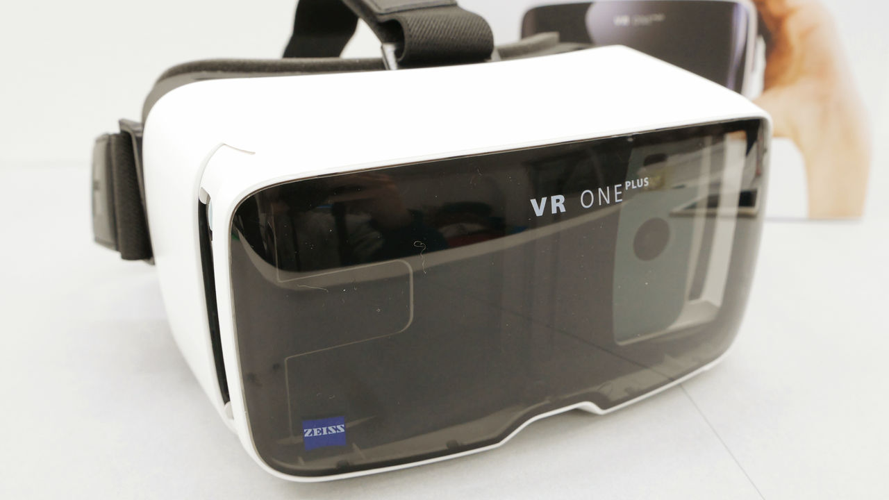 Zeiss made beautiful graphic mobile "ZEISS VR One" review - GIGAZINE
