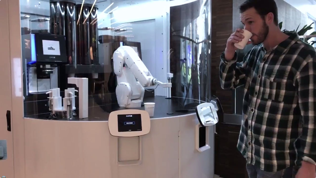 Conheça "Gordon" o robô que faz café expressos em uma loja de shopping