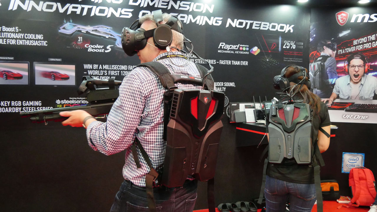 If you carry the backpack, there is a battleground, backpack PC "MSI VR One" realizing a realistic shooting - GIGAZINE