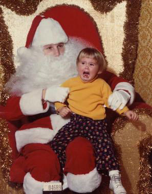 サンタクロースを怖がる子どもたちの写真いろいろ Gigazine