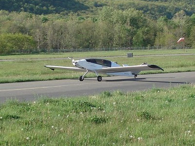 自動車よりも燃費がよい軽量小型飛行機 Electraflyer C Gigazine