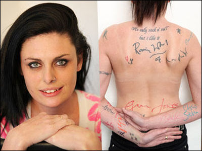 有名人のサインを入れ墨にして体中に残している女性 Gigazine