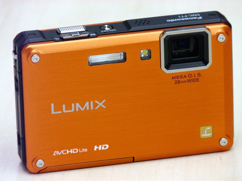 Panasonic デジカメ LUMIX DMC-FT1 (防水、防塵、耐衝撃)