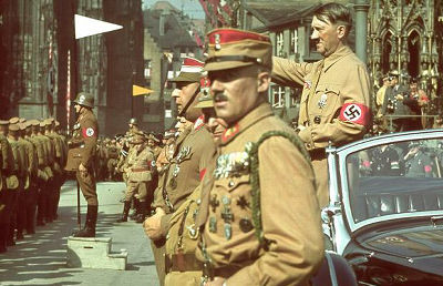 アドルフ ヒトラーを写した貴重な未公開カラー写真の数々 Gigazine