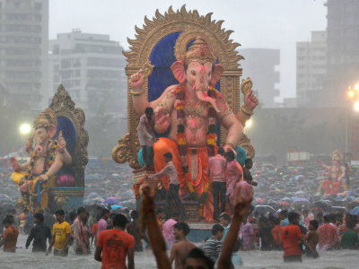 各地で行われたヒンドゥー教にまつわる祭りの写真いろいろ