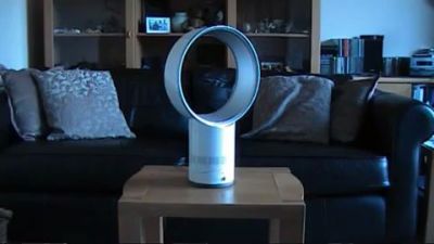 羽根のないダイソン製の新型扇風機「Dyson Air Multiplier」、一体