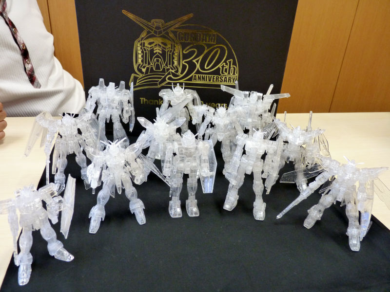 ダブル／ミストブルー ガンダム30th限定 ガンプラプレミアムBOXセット