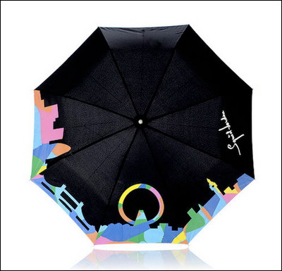 水にぬれると色が変わる「Colour Changing Umbrella」で憂うつな雨の日 