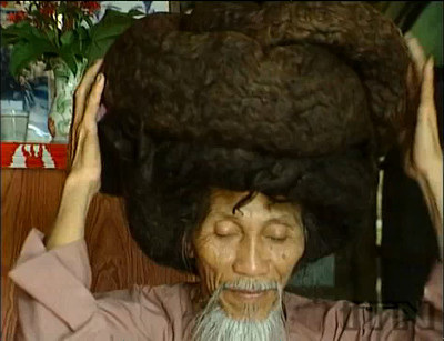 髪の毛の長さ6 8mという世界最長記録を保有していた男性 Tran Van Hayさんが亡くなる Gigazine