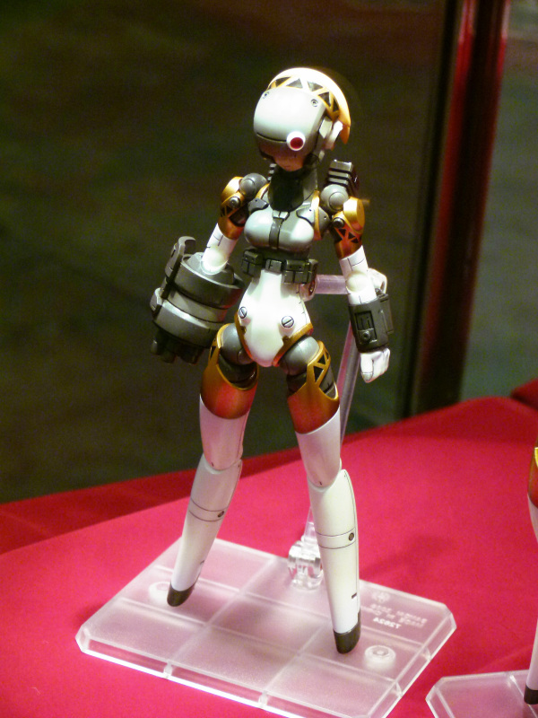 ペルソナ3」に登場する少女型戦闘用ロボット「次元可動カラーアイギス 
