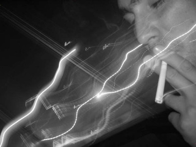 人が吸ってるのを見ると吸いたくなる 喫煙者の脳は映画にも反応する Gigazine