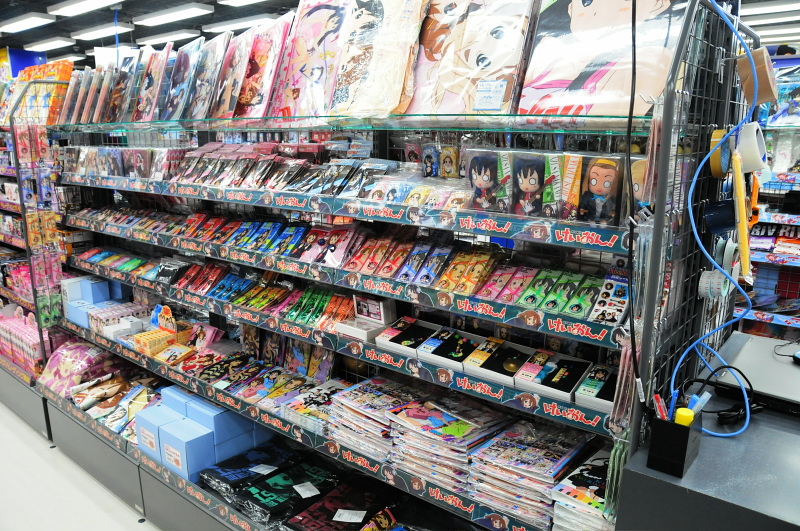 コミックは新宿最大級の品揃え、「アニメイト新宿」店内レポート - GIGAZINE