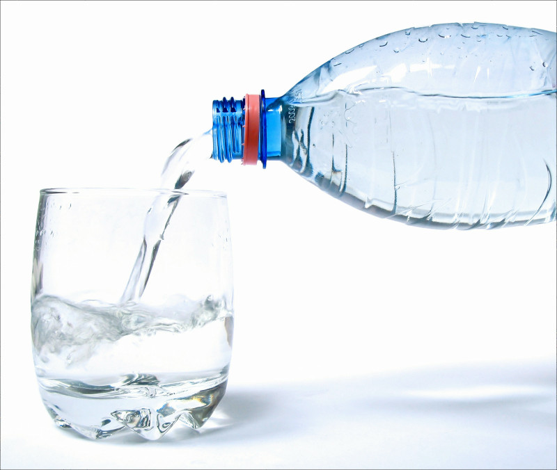ボトル入り飲料水に関する3つのバカバカしい事柄 Gigazine