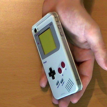 伝説となった名機 ゲームボーイ 型のiphone Ipad用ケース Gigazine
