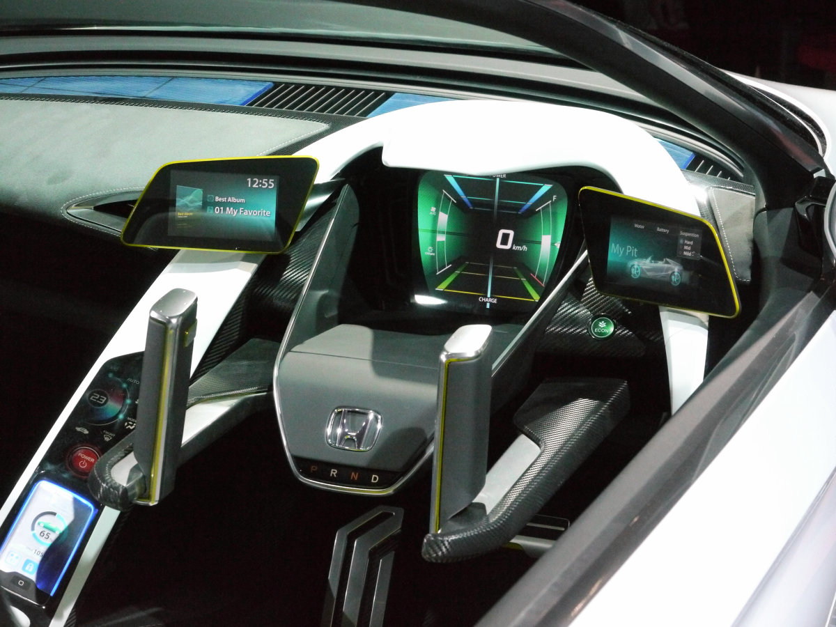 Sfロボ的デザインのホンダ運転席 コクピット が未来を感じさせまくり Gigazine