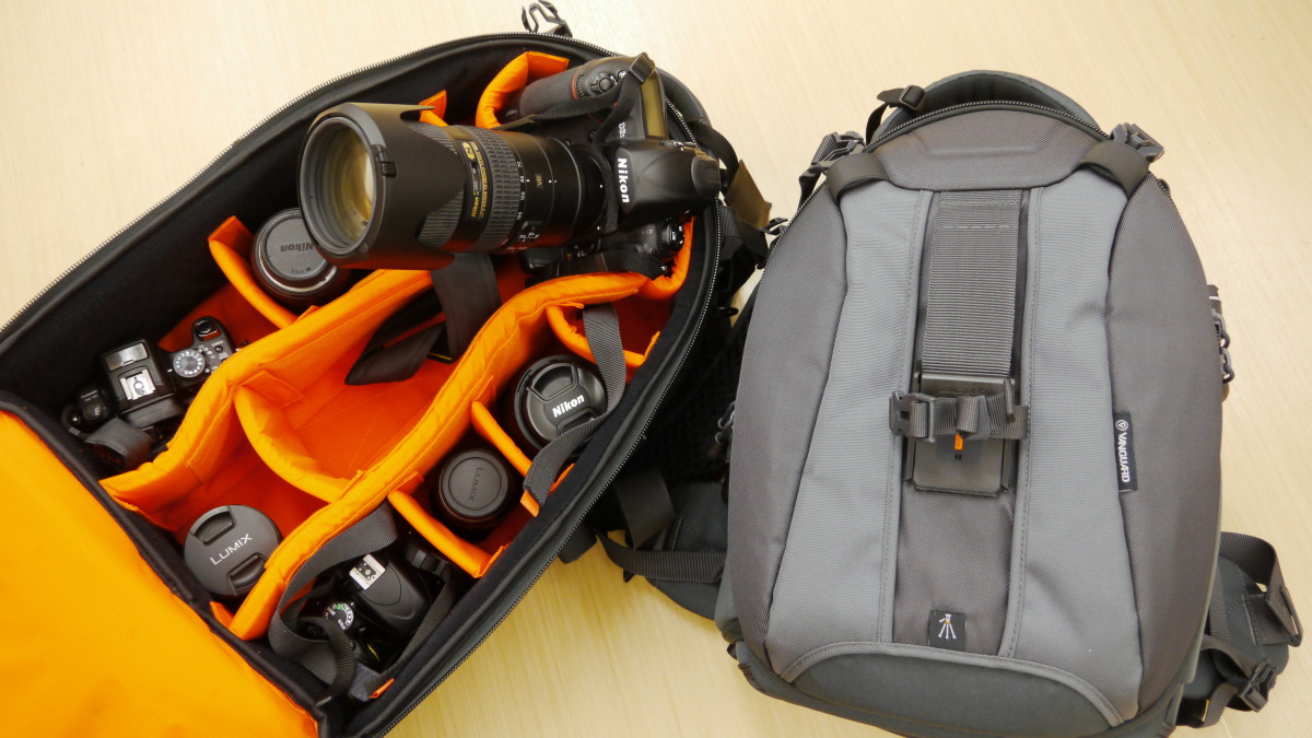 レンズ5本×カメラ3台が収納可能なプロ仕様カメラバッグ「Skyborne
