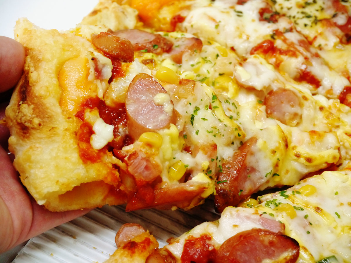 ピザの みみ がソーセージ チーズでパワーアップ よくばり4 試食レビュー Gigazine