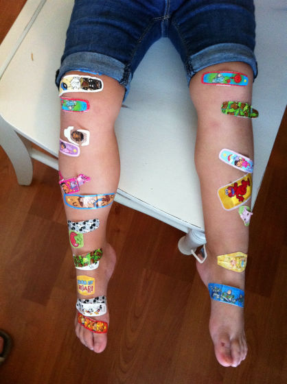 Chameleon Bandage a non obtrusive bansou that blends into the