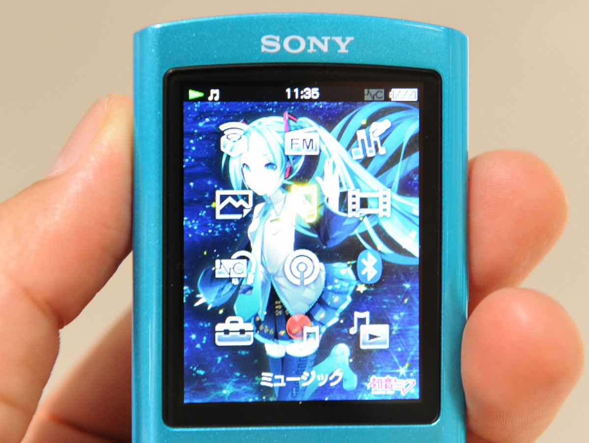 初音ミク仕様ウォークマン Nw S764 Nw S764k 実機速攻フォトレビュー Gigazine