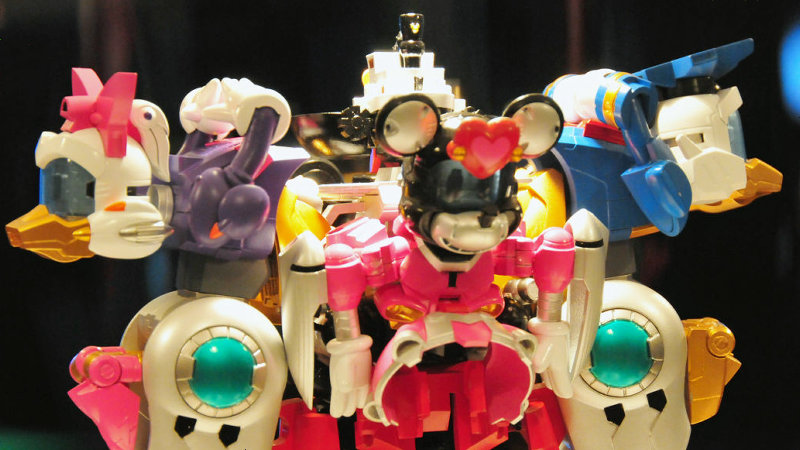 ミッキーと仲間たちが合体するロボット「超合体キングロボ ミッキー