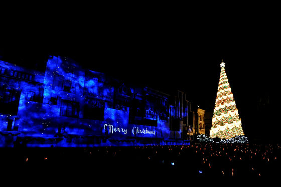 32万8049個の電飾で世界一のクリスマスツリーがusjに登場 ユニバーサル ワンダー クリスマス徹底レポート Gigazine