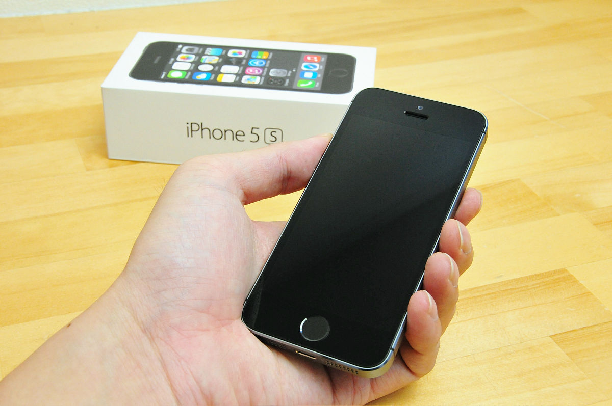 iPhone 5s Space Gray 64 GB docomo - スマートフォン本体