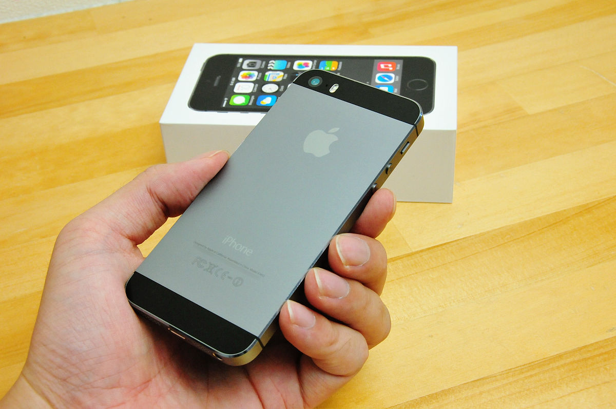 iPhone 5s  ドコモ スペースグレー