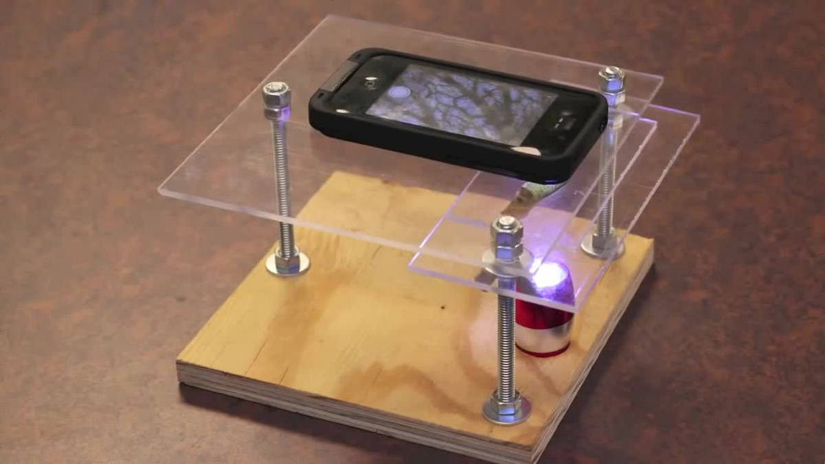 1000円でスマートフォンを高性能な顕微鏡に変身させる方法 Gigazine
