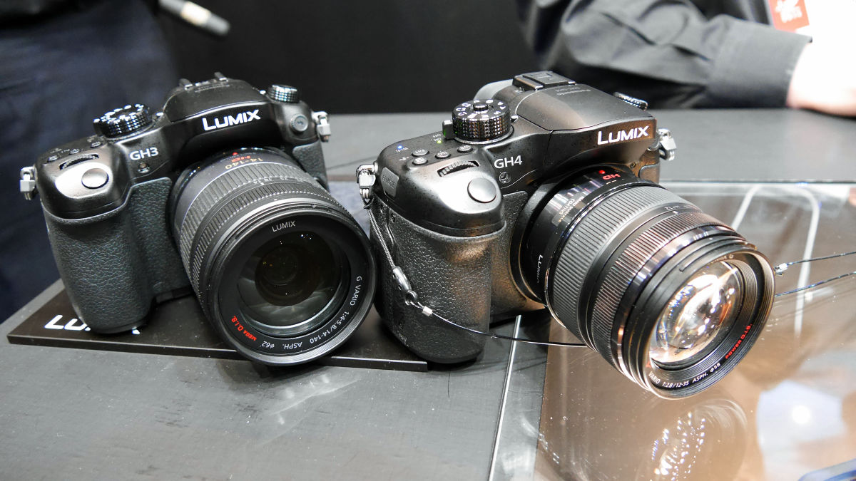 4Kムービーが撮影できる世界初のミラーレス一眼カメラ「LUMIX GH4 