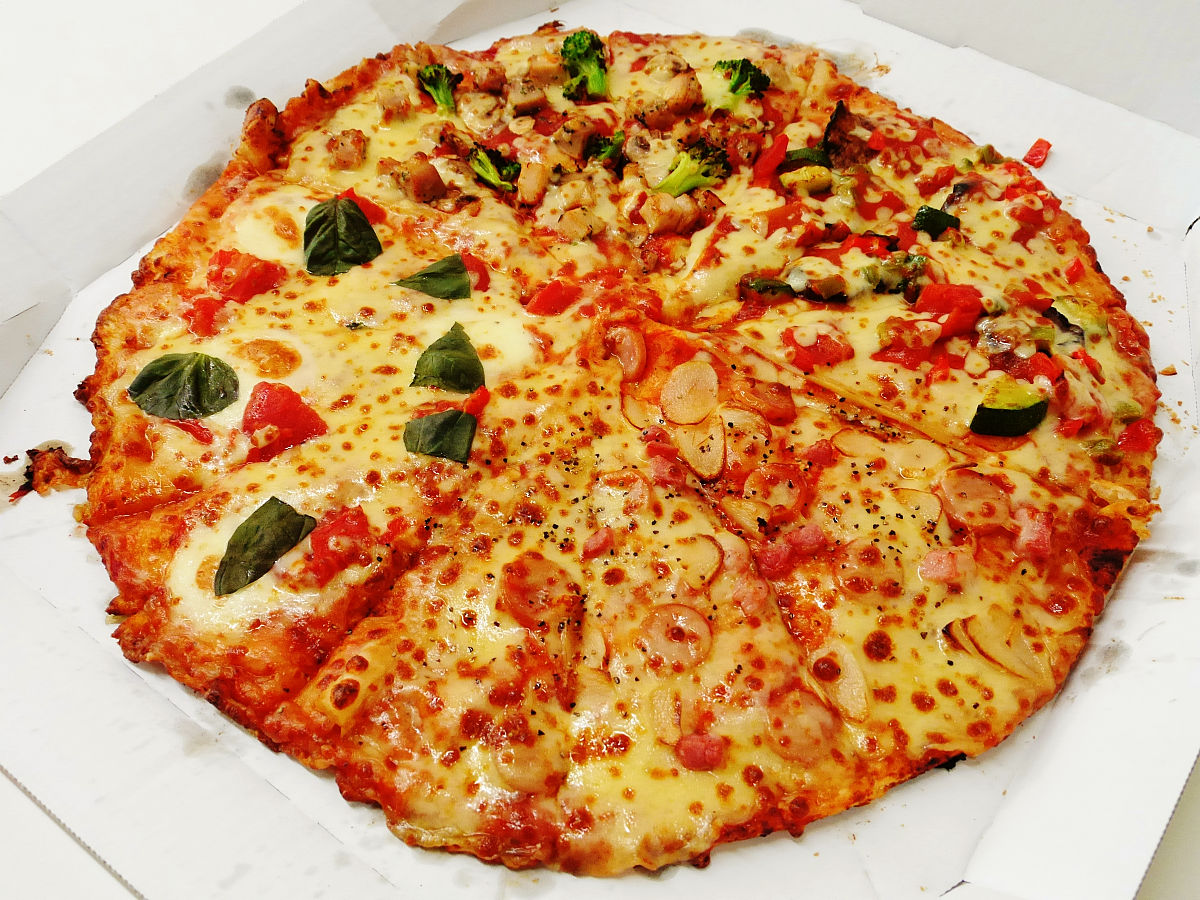 ドミノピザの 春のクワトロ カマンベールミルフィーユ は濃厚なチーズピザ Gigazine