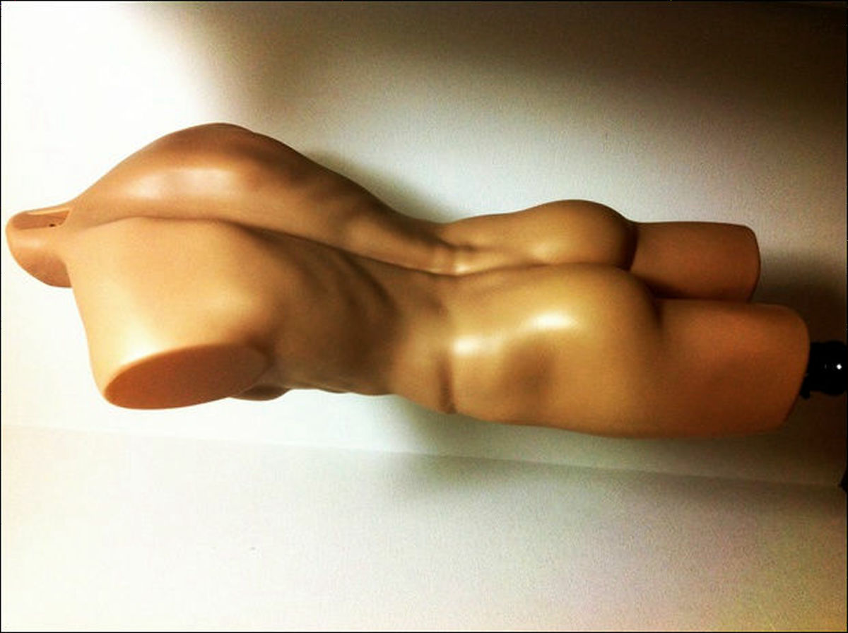 360度から撮影した 男性の筋肉 影の資料 が漫博堂によって無料公開中 Gigazine