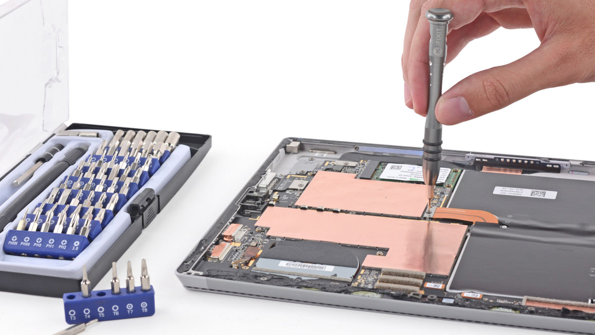 Surface Pro 3」は分解・修理が困難な端末であることがiFixitの